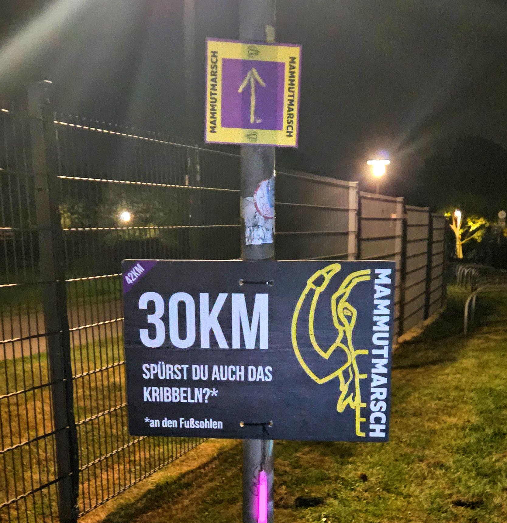 30 km Schild auf dem Mammutmarsch